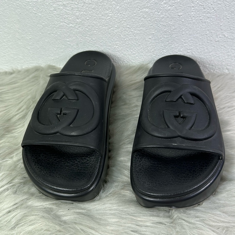 GUCCI slides Size 37